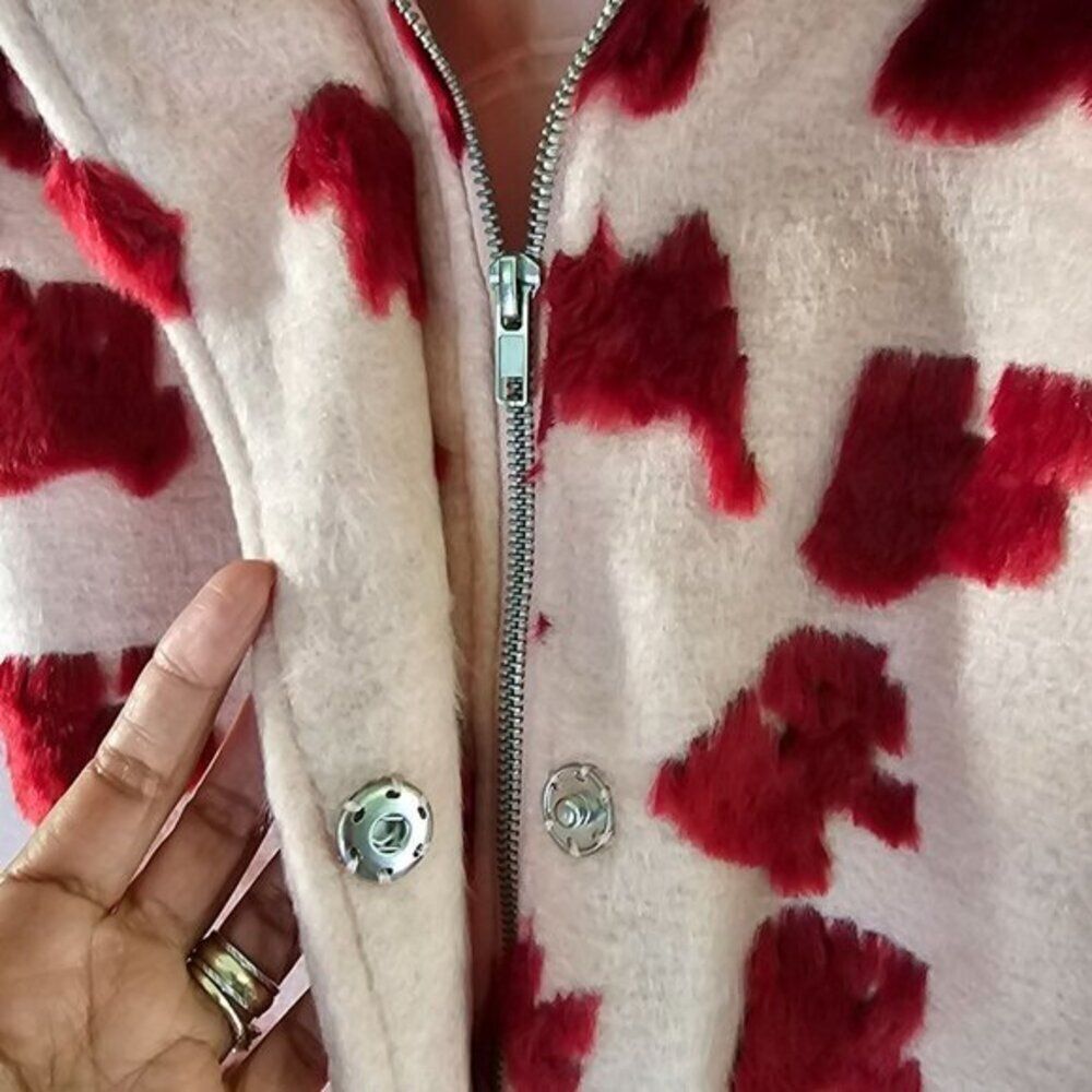 Glamorous Pink Abstract Coat - Picture 6 of 9